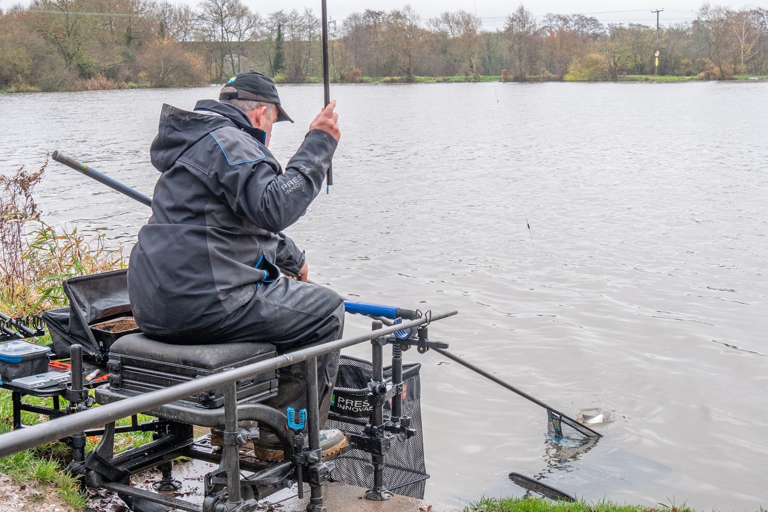 Des netting a fish